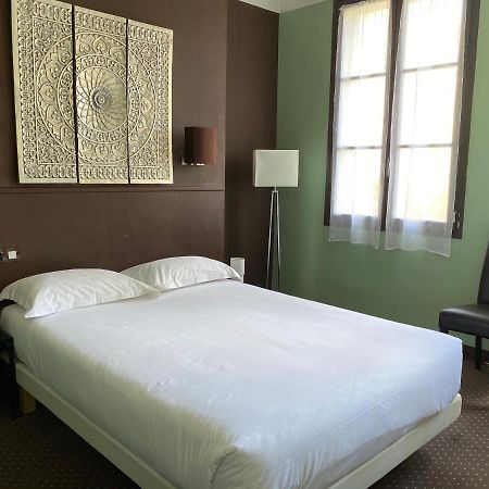 Hotel Colbert Tours Luaran gambar