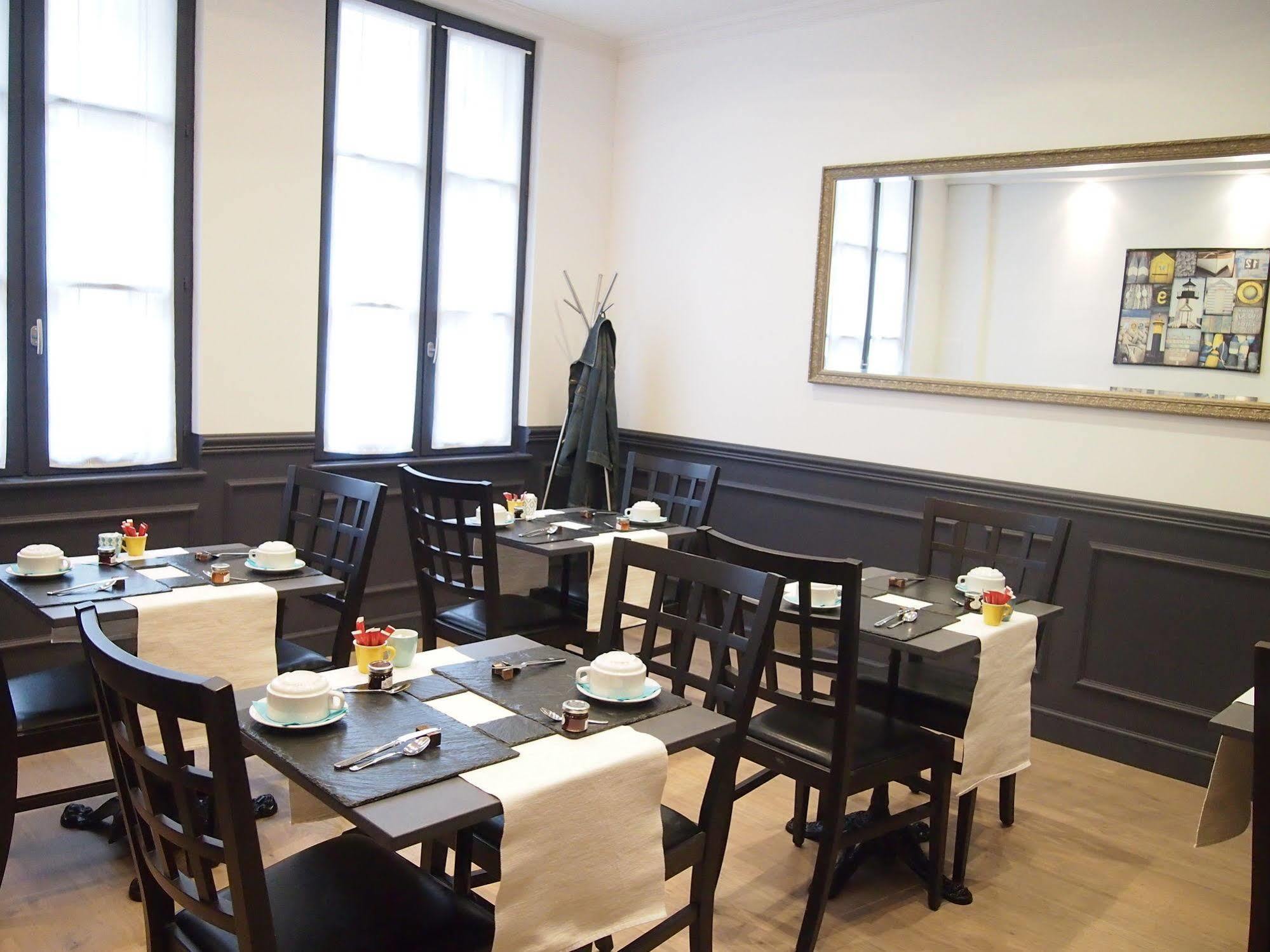 Hotel Colbert Tours Luaran gambar