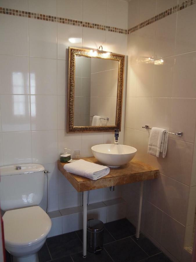 Hotel Colbert Tours Luaran gambar