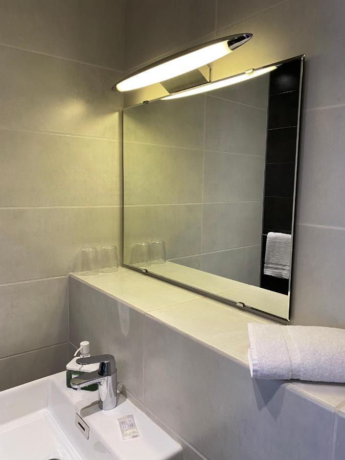 Hotel Colbert Tours Luaran gambar